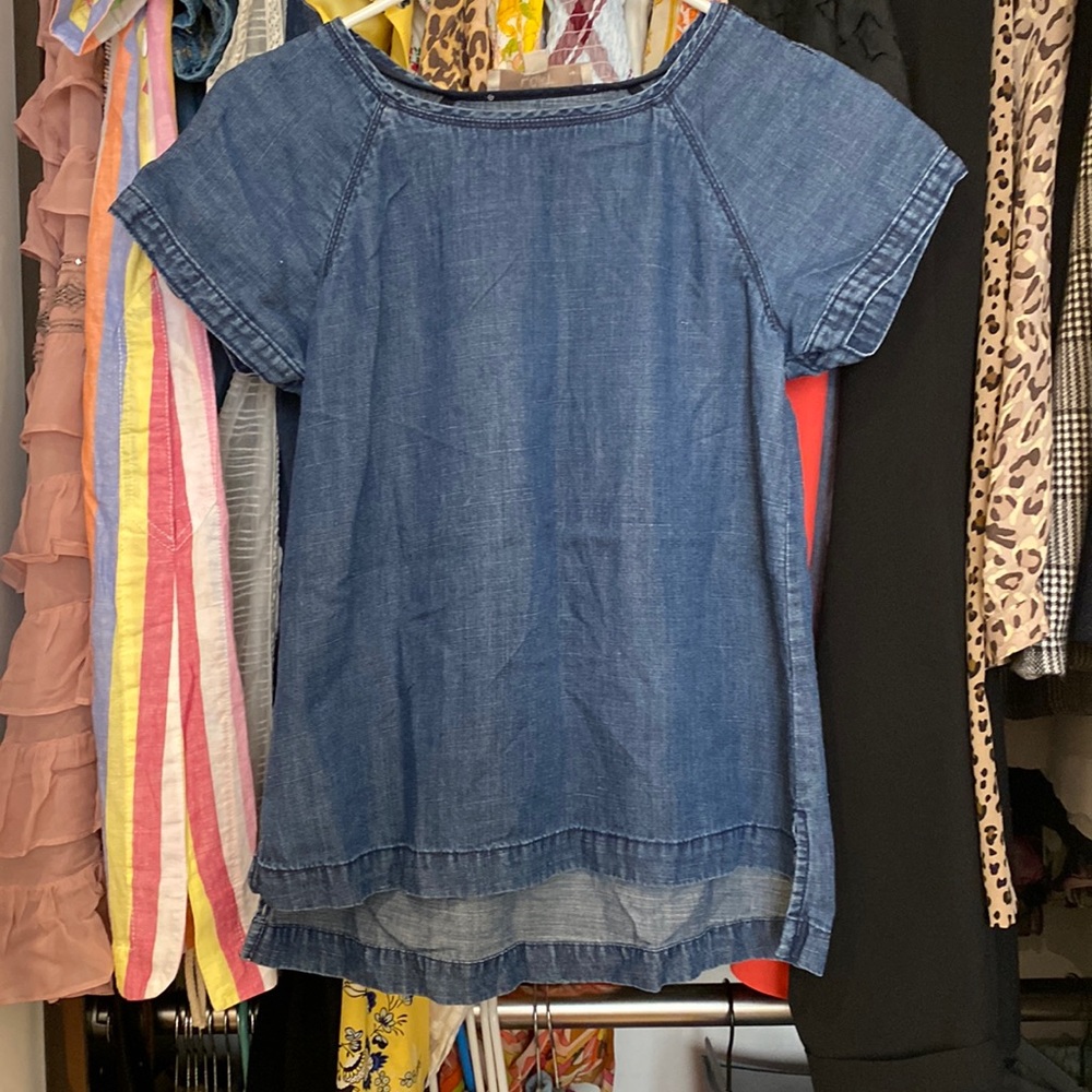 Loft denim blouse. 19% linen
